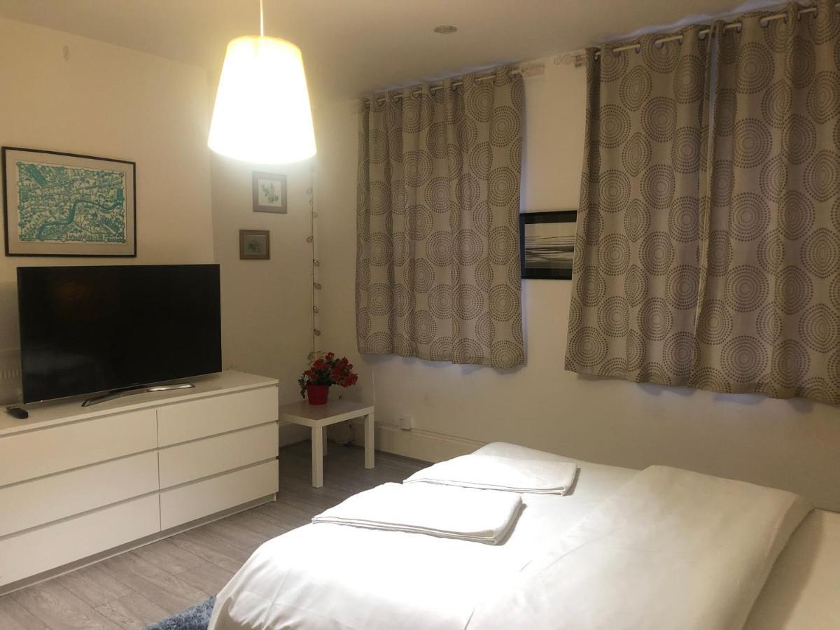 Отель Oyo 94 Bricklane Studio Flats Лондон Экстерьер фото